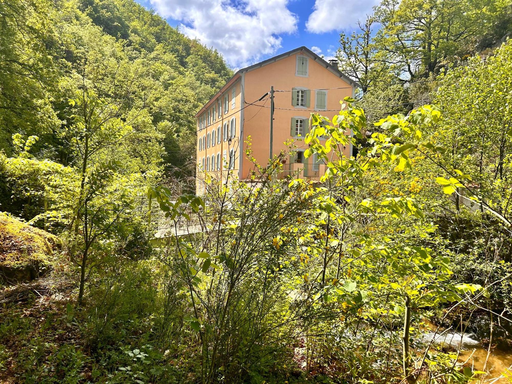 Notre-Dame D'Escouloubre Sources D'Eaux Chaudes Privees Et Sauna Exterior photo